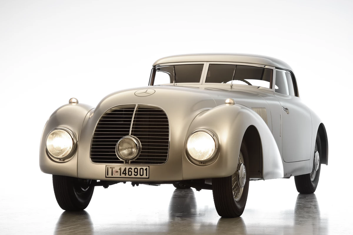 自動車 Racing Mercedes 540-k Mercedes-Benz to showcase restored 540 K Streamliner and